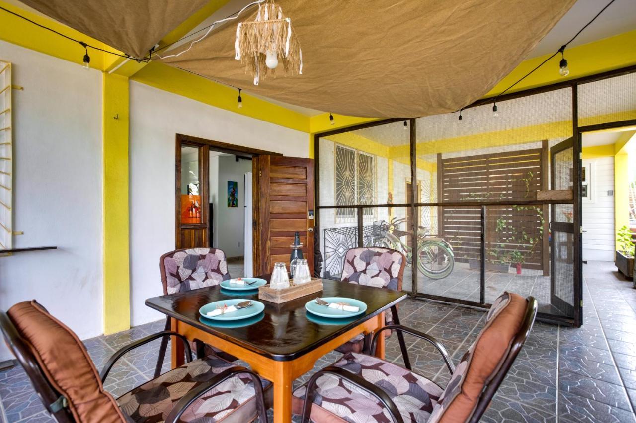 Driftwood Gardens Guesthouse Placencia Exterior photo